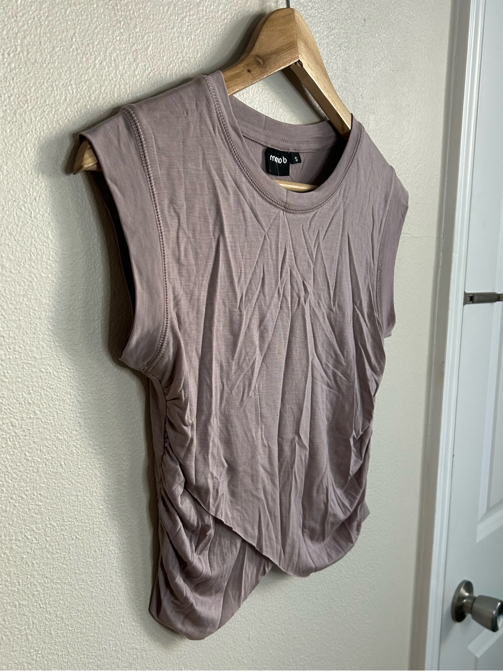 Mono B Dusty Mauve Cap Sleeve Muscle Tee Side Cinch Twist Hem Size S Small - Picture 6 of 8